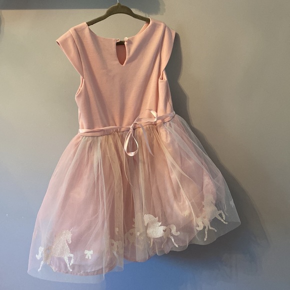 Beautiful Unicorn Dress Size 5 - Picture 2 of 4